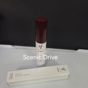 Younique Lip Butter in Burgundy and White